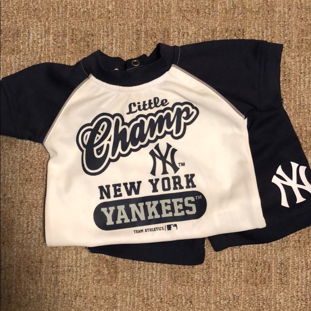 Yankees Onesie/Shorts Set